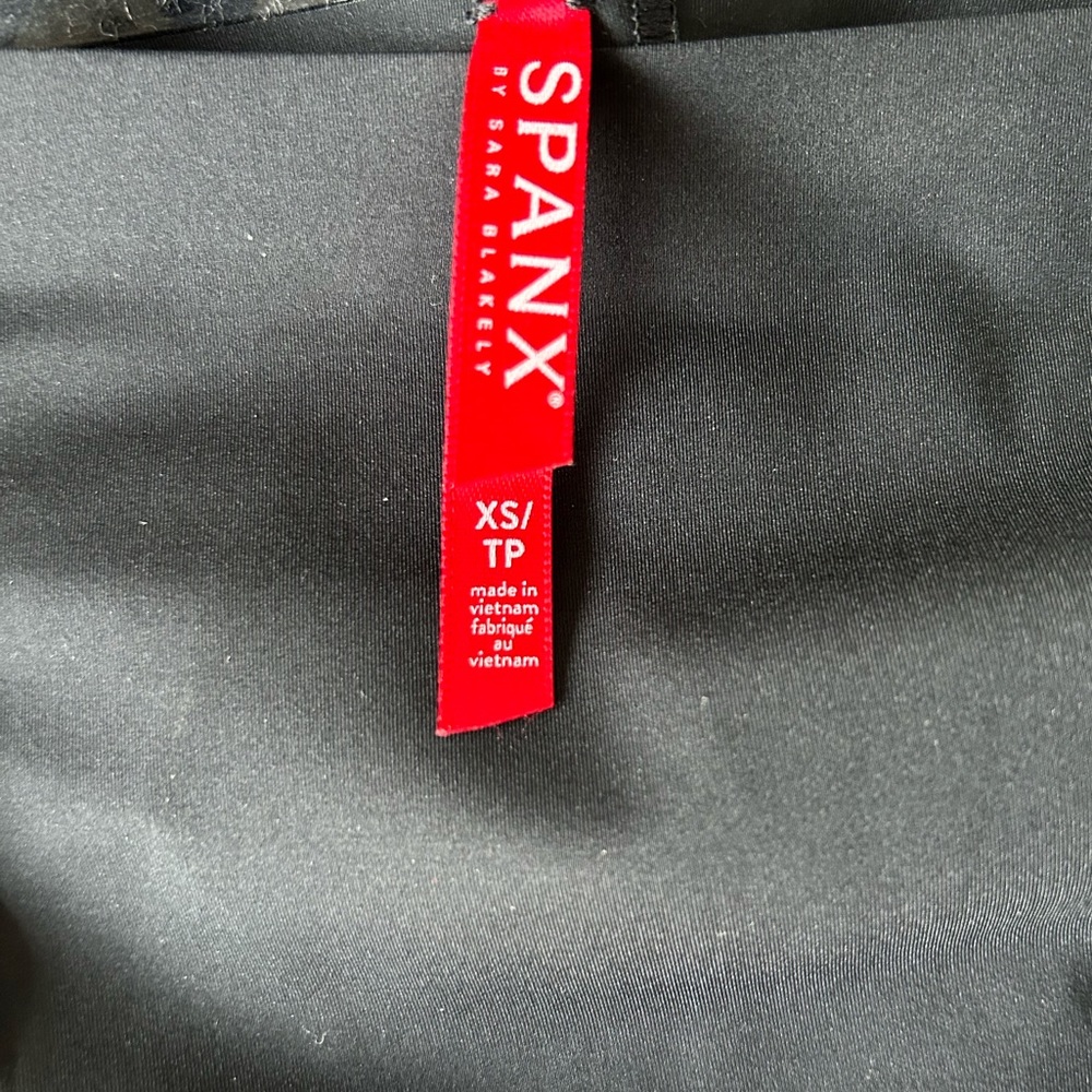 SPANX shapewear size XS - Picture 3 of 3